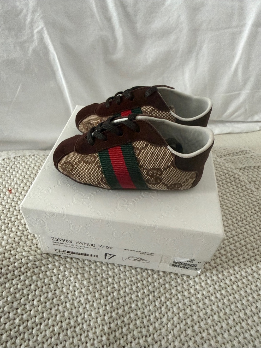 Gucci Baby Crib Shoes - Picture 5 of 6